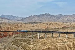 操纵9月28日开通运营的沈阳至高铁沈阳至白河段